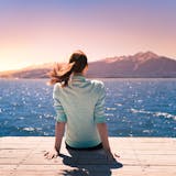 一人が好きな人の心理とは?集団行動が苦手で...