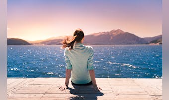 一人が好きな人の心理とは?集団行動...