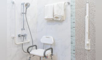 介護用シャワーチェアの人気おすすめ特集｜浴室でも安全に使えるお風呂椅子とは？