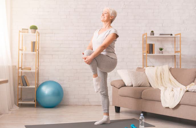 50代が体力をつける方法3. 自重トレーニングをして基礎代謝を高める