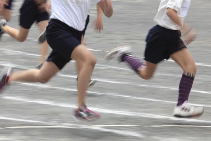 女子中学生の足が速くなるトレーニング5選｜自宅で簡単にできる方法も大公開