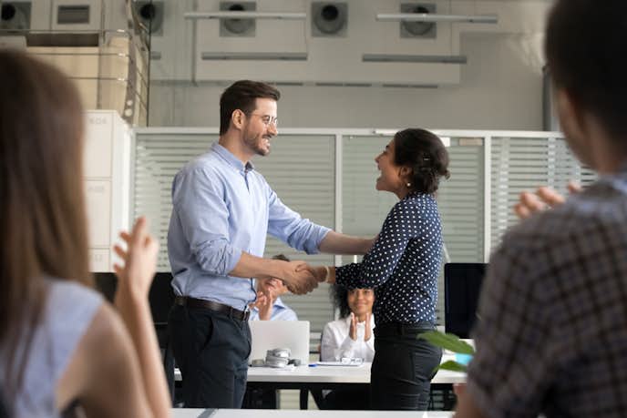 運がいい人と悪い人の特徴とは 運を引き寄せる12の習慣を大公開 Smartlog 運がいい人と悪い人の特徴とは 運を引き寄せる12の習慣を大公開 Smartlog