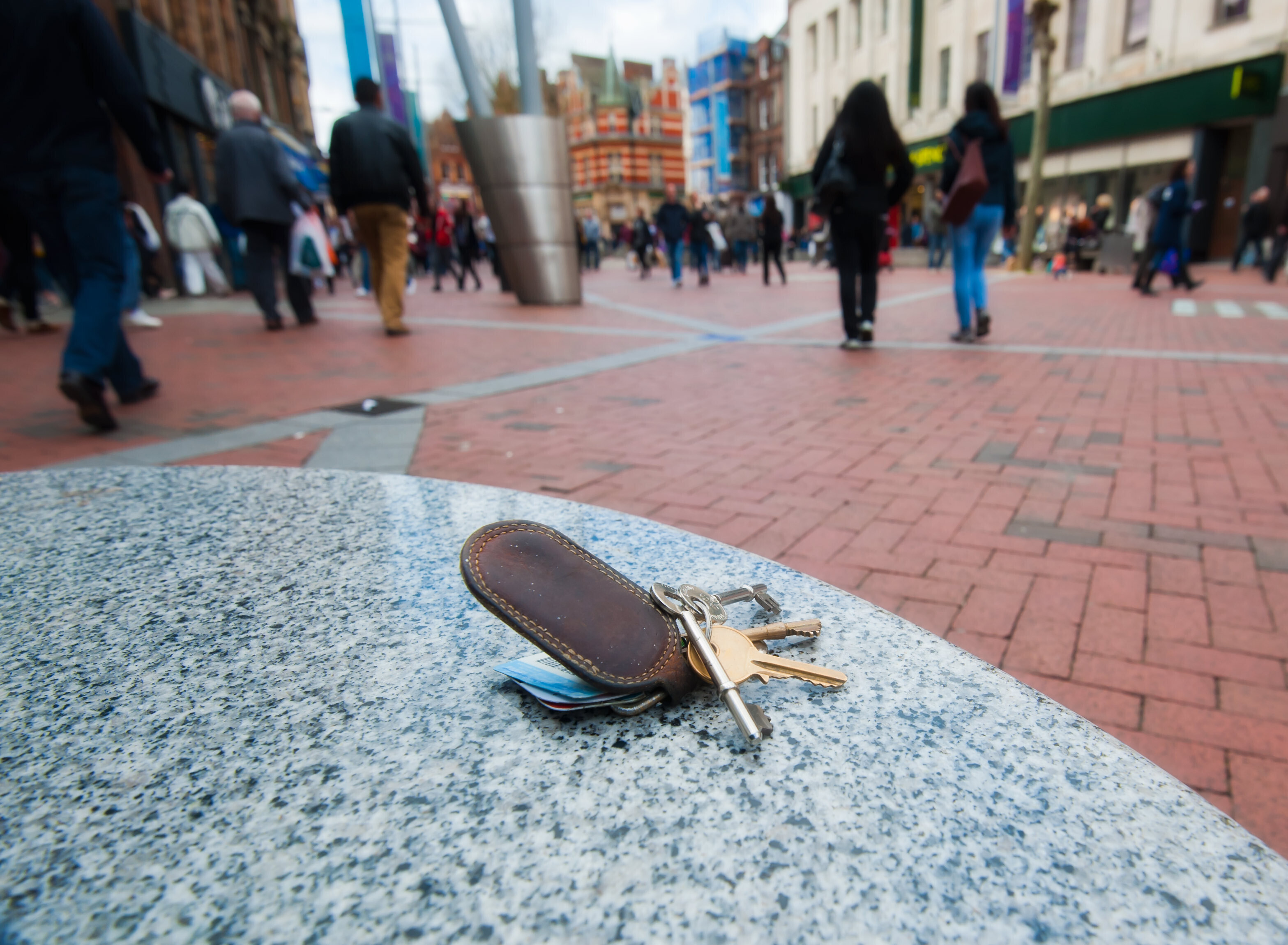 夢占い 忘れ物の夢の意味 財布 カバン 取りに行く 携帯など状況別に解説 Smartlog