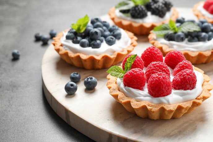 ケーキのカロリーや糖質は ダイエット中でも太りにくい食べ方や痩せるおすすめレシピをご紹介 Smartlog ケーキのカロリーや糖質は ダイエット中でも太りにくい食べ方や痩せるおすすめレシピをご紹介 Smartlog