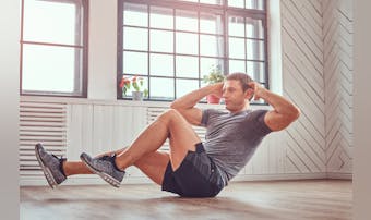 腹筋を鍛えるクランチの正しいやり方...