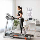 おすすめのダイエットグッズ特集|お腹や下半身などが痩せる器具を紹介!