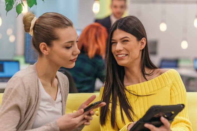 バカにされる人の特徴とは バカにされた時の対処法 防止する方法を解説 Smartlog