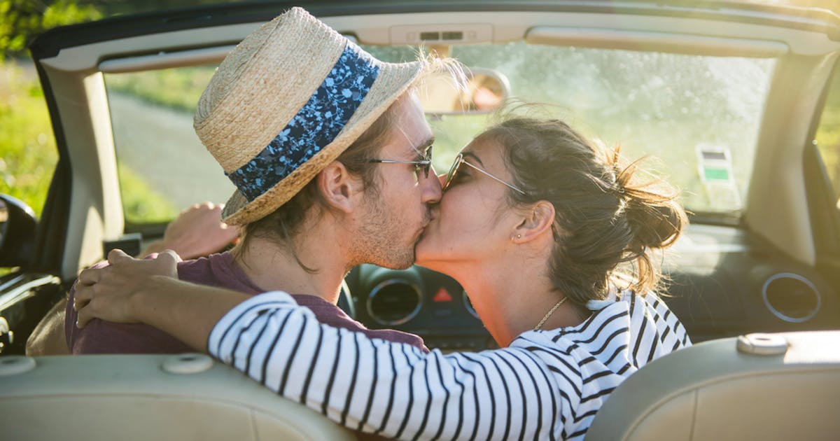 ディープキスをする男性心理 彼氏や恋人じゃないのにしてくる男の本音とは Smartlog ディープキスをする男性心理 彼氏や恋人じゃないのにしてくる男の本音とは Smartlog