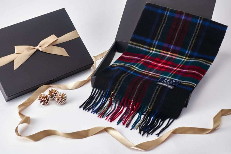 彼女のクリスマスプレゼントに贈るマフラー特集 人気レディースブランド21 最高のクリスマスプレゼント21 By Smartlog