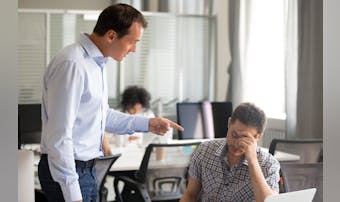 怒られやすい人の性格や見た目の特徴...