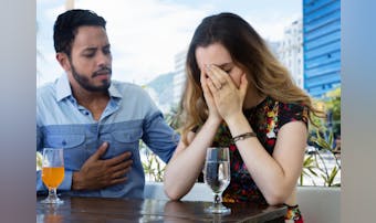 付き合ってるのに急に不安になる理由...