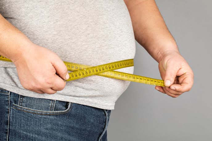 男性の太ももが太くなる原因3. 脂肪がつきすぎている