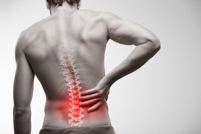 デッドリフトでは筋肉痛ではなく腰痛になる可能性に注意する