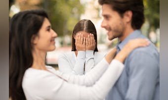 浮気癖がある男性の特徴とは?他の女...