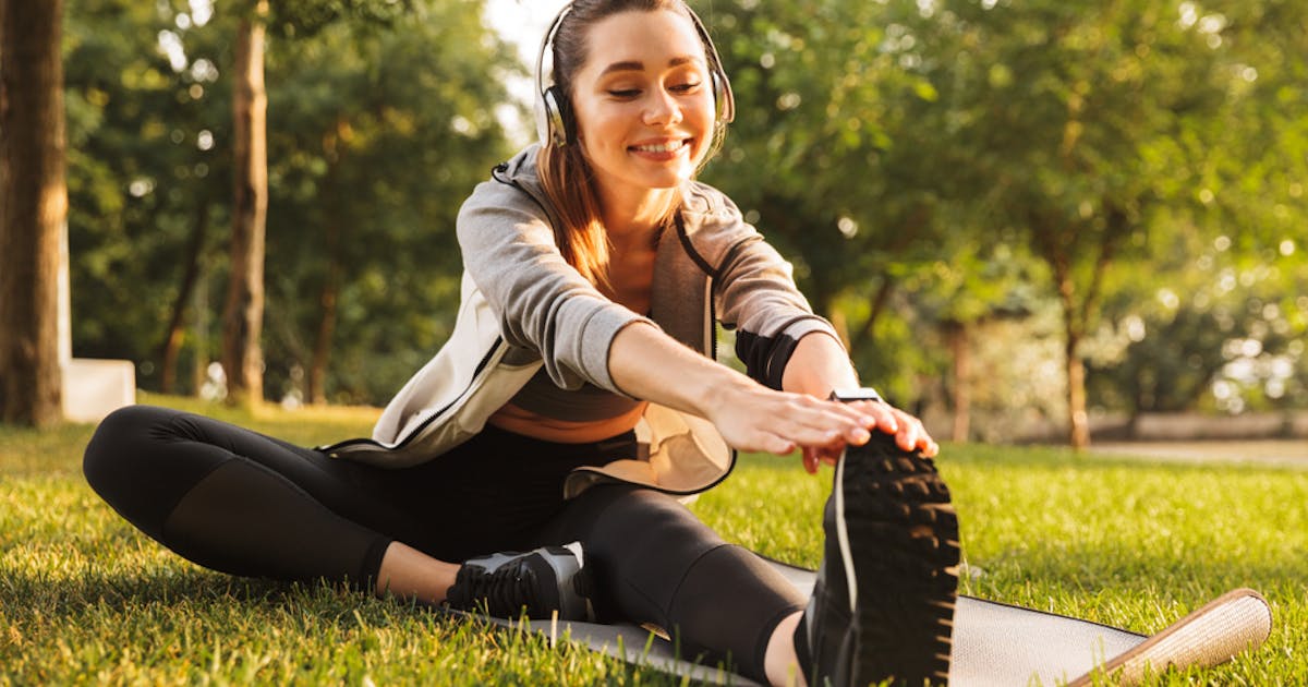 ウォーキング前後のストレッチメニュー 運動の効果を高める柔軟体操とは Smartlog