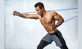 胸筋を鍛えるチューブトレーニング3選｜簡単で効果的な筋トレ方法とは？