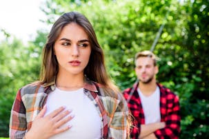 男性が一目惚れした時のサイン6つ 初対面で好意を持たれた時の対処法を大公開 Smartlog