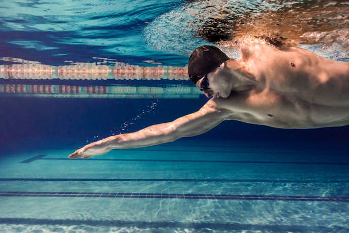 男性が太もも痩せするためにおすすめな有酸素運動メニュー2. 水泳