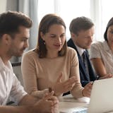 人との最適な距離感はどのくらい?コミュニケ...