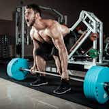 デッドリフトでハムストリングに効かない原因。太もも裏を効果的に鍛える対策とは?