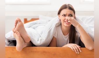 彼氏が臭い時はどうする?口臭や体臭...