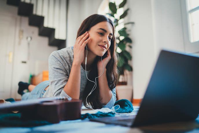 恋愛できない男女の特徴とは マイナスイメージを無くして恋に前向きになるコツを紹介 Smartlog 恋愛できない男女の特徴とは マイナスイメージを無くして恋に前向きになるコツを紹介 Smartlog