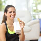 筋トレ効果を高める間食14選。トレーニング前後におすすめのコスパがいいおやつとは?