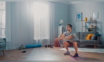 スクワットで脚が太くなる理由。太も...