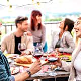 外面がいい人の心理や本音とは?外面がいい人の特徴を見抜く方法を解説