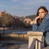 独身が寂しいと感じる時の解決策|未婚が辛い...