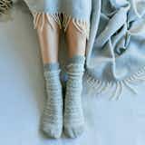 冷え対策になる靴下のおすすめ7選|冷え性の女性に最適なソックスを大特集