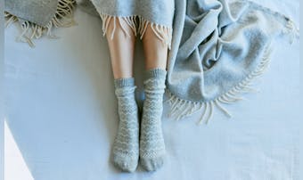 冷え対策になる靴下のおすすめ7選｜冷え性の女性に最適なソックスを大特集