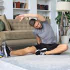                自宅でできる簡単ストレッチ｜体が硬い人でもできる柔軟体操を動画で紹介！              