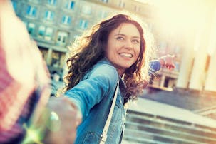 家デートですぐに寝る彼氏の心理 かまってくれない恋人への対処法とは Smartlog