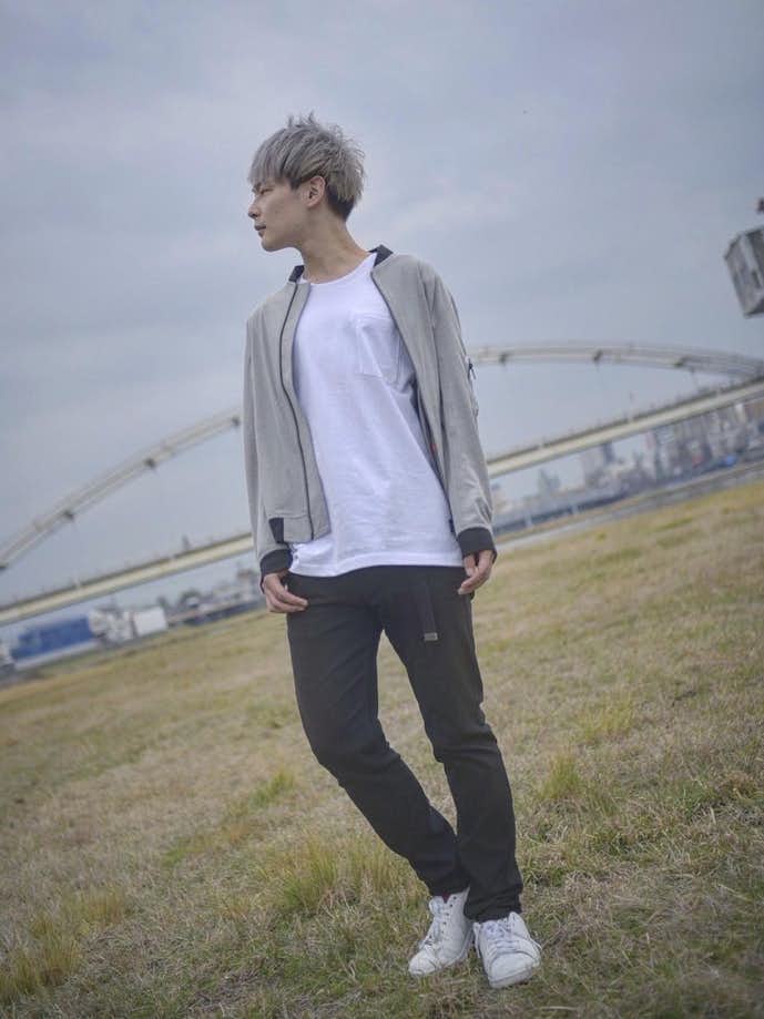 EXILE系ファッションコーデ_MA-1×Tシャツ×スレンダーパンツ