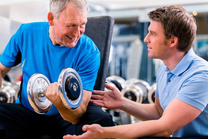 高齢者に筋力トレーニングが重要な理由｜どんな効果やメリットがあるの