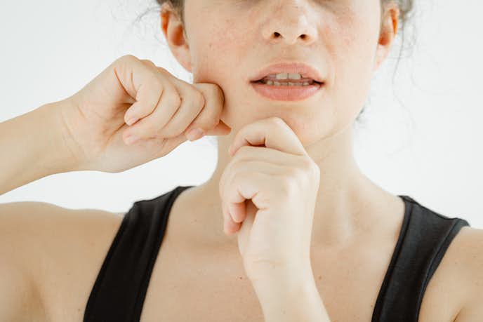 即効 二重顎解消エクササイズ 短期間で顎がスッキリする方法とは Smartlog