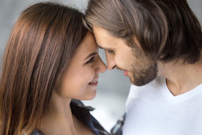 彼氏との初キスを成功させるコツとは 男性が可愛いと思うキスの仕方を大公開 Smartlog