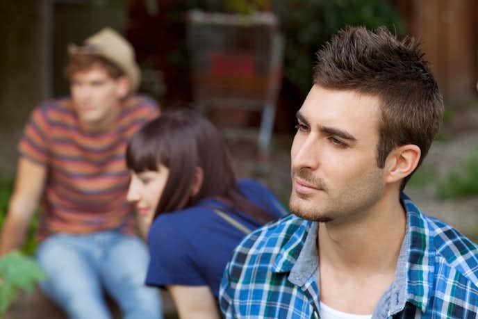 好きな人に素直になれない男の特徴 脈ありを見分ける4つの方法とは Smartlog 好きな人に素直になれない男の特徴 脈ありを見分ける4つの方法とは Smartlog