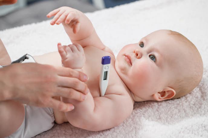 赤ちゃん用体温計のおすすめ8選 素早く検温できる非接触式も大公開 Smartlog