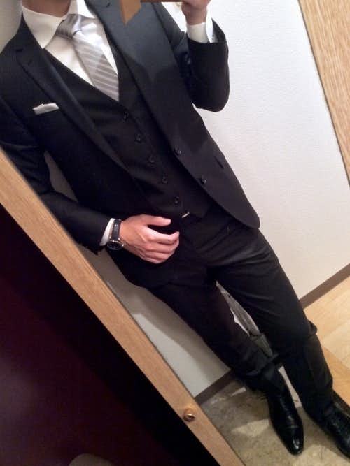 結婚式の正解コーデはこれ スーツ以外のアイテムもかなり重要です Smartlog 結婚式の正解コーデはこれ スーツ以外のアイテムもかなり重要です Smartlog