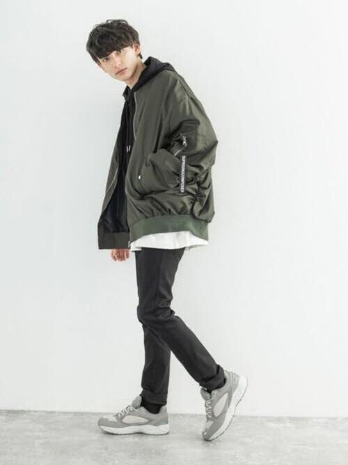 美脚に魅せる 黒のスキニーパンツのメンズ着こなしコーデ術5選 Smartlog 美脚に魅せる 黒のスキニーパンツのメンズ着こなしコーデ術5選 Smartlog