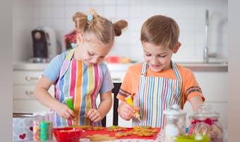 子供用エプロンのおすすめ12選|お...