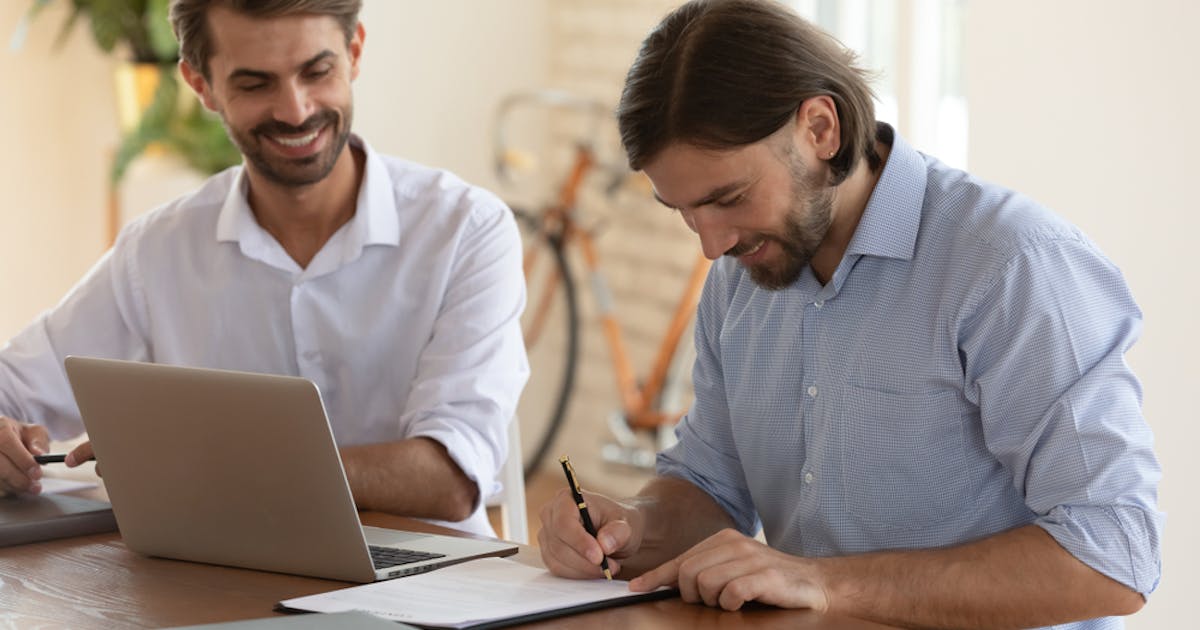 相手の言葉を繰り返す男性心理とは 効果的なミラーリングのやり方を紹介 Smartlog 相手の言葉を繰り返す男性心理とは 効果的なミラーリングのやり方を紹介 Smartlog