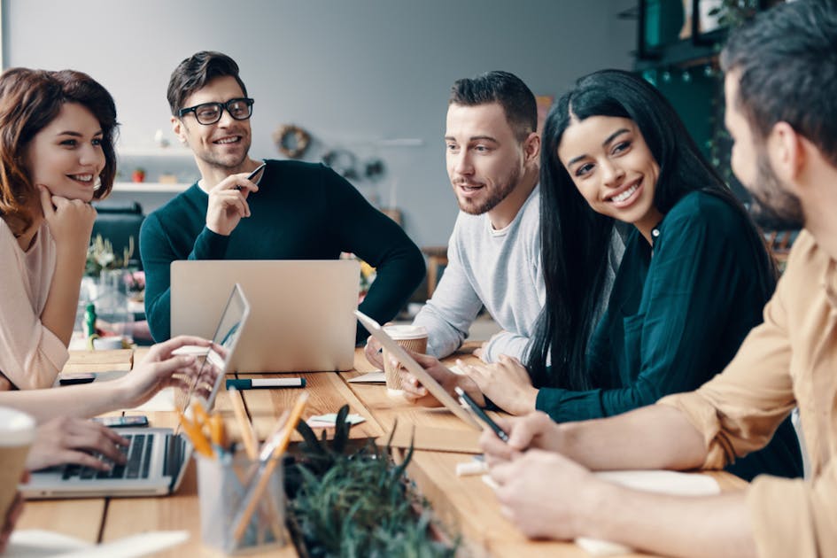 職場の好きな人へアプローチする方法とは 会社で上手くアピールするコツを大公開 Smartlog 職場の好きな人へアプローチする方法とは 会社で上手くアピールするコツを大公開 Smartlog