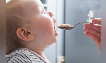 離乳食用スプーンのおすすめ15選｜子供の食事時間で大活躍する人気商品を解説