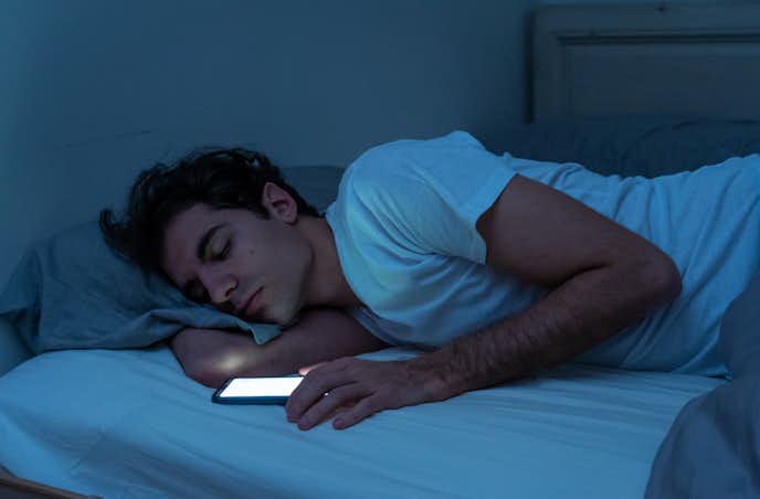 付き合ってないのに寝落ち通話するのは脈あり 男性の好意を確かめる方法を解説 Smartlog