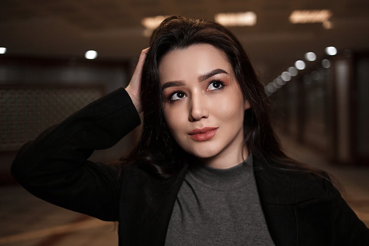 目を合わせない女性の心理とは うつむいてたり顔を見ないのは嫌われてるから Smartlog 目を合わせない女性の心理とは うつむいてたり顔を見ないのは嫌われてるから Smartlog