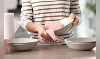 【2023年】ふきんのおすすめ特集｜食器拭きが楽になる人気の台所グッズを紹介