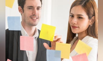 周りから付き合ってると勘違いされる...